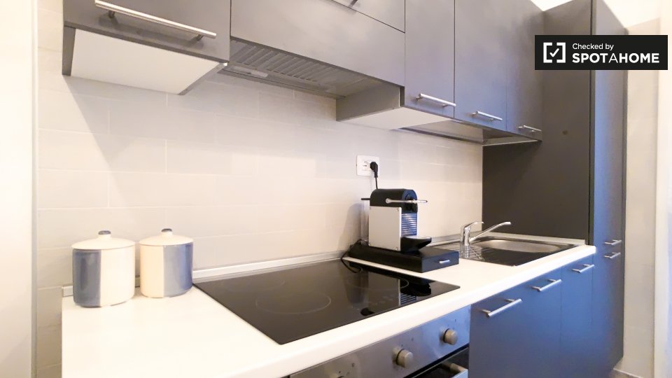 Immagine 8 di Appartamento in affitto  in Via Giuseppe Giacosa, 15, 00137 Roma RM, Italy a Roma