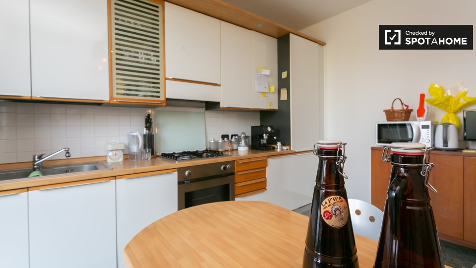 Immagine 15 di Camera condivisa in affitto  in Via IV Novembre Pregnana Milanese MI, Italy a Bernate Ticino