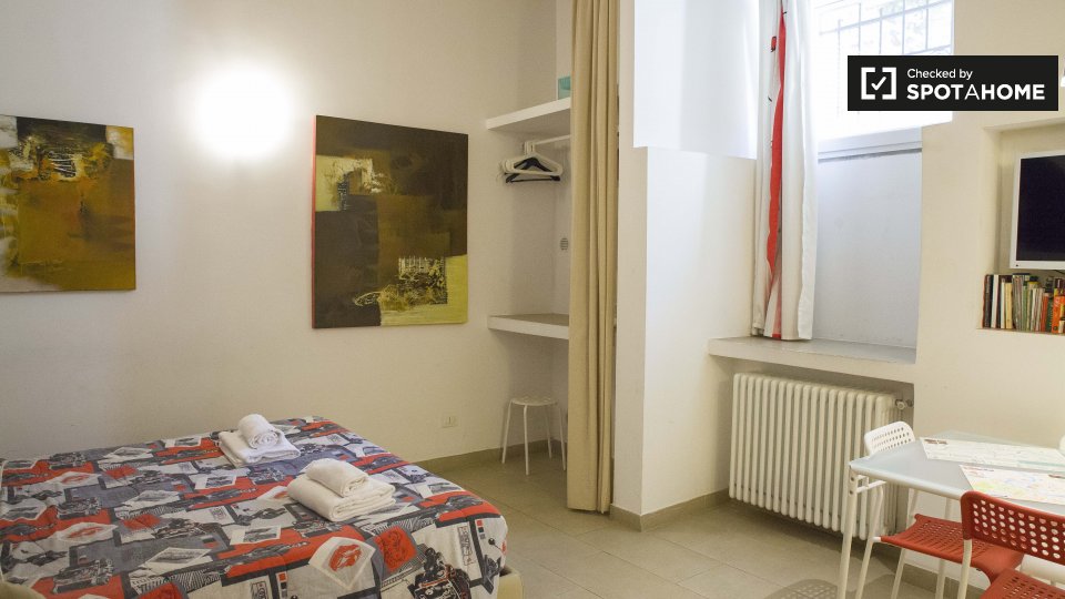 Immagine 3 di Ufficio in affitto  in Via Statilia a Roma