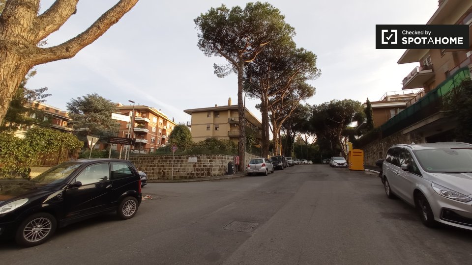 Immagine 19 di Appartamento in affitto  in Via Ildebrando Vivanti a Roma