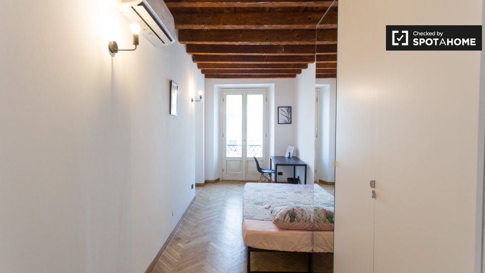 Immagine 1 di Camera condivisa in affitto  in Corso Venezia a Milano