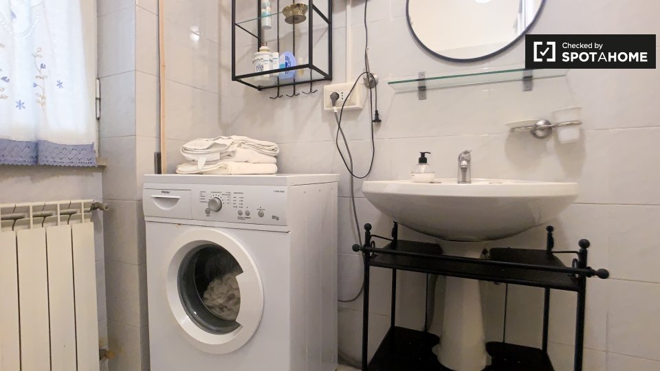 Immagine 18 di Appartamento in affitto  in Via Stefano de Stefani a Roma