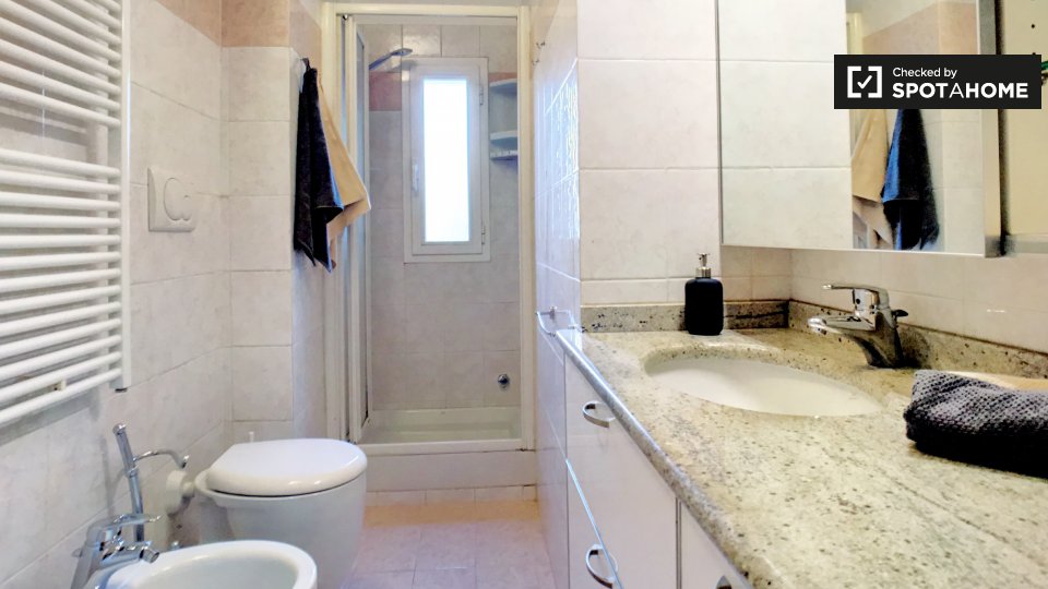 Immagine 10 di Camera condivisa in affitto  in Viale Bligny a Milano