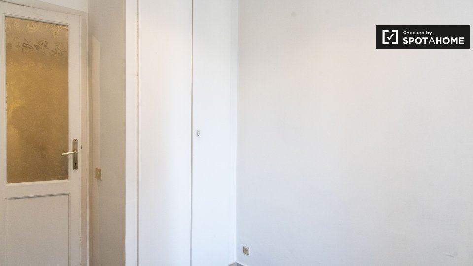 Immagine 14 di Appartamento in affitto  in Via Francesco Caracciolo a Roma