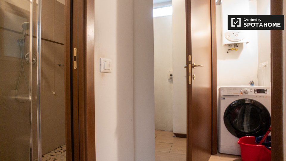 Immagine 12 di Ufficio in affitto  in Via Arena, 20123 Milano MI, Italy a Milano