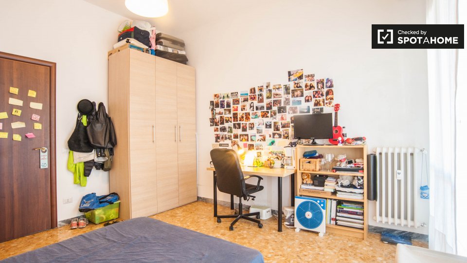 Immagine 17 di Camera condivisa in affitto  in Piazza San Giovanni Bosco a Roma