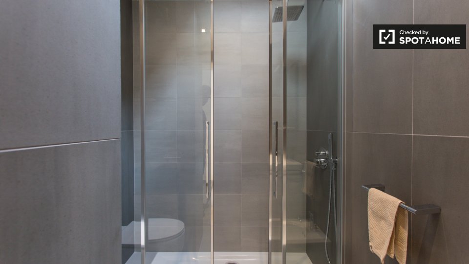 Immagine 16 di Camera condivisa in affitto  in Viale Bligny a Milano