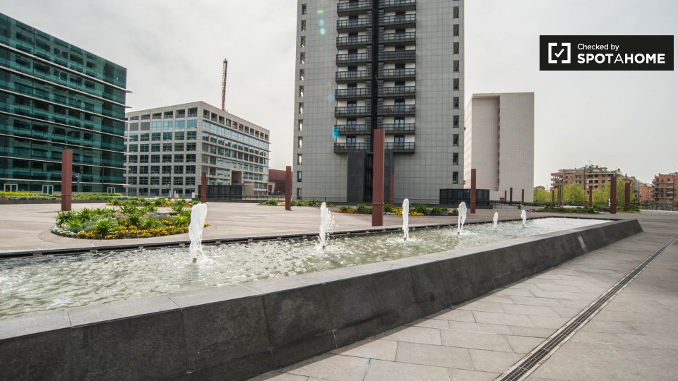 Immagine 18 di Ufficio in affitto  in Viale Giorgio Ribotta a Roma