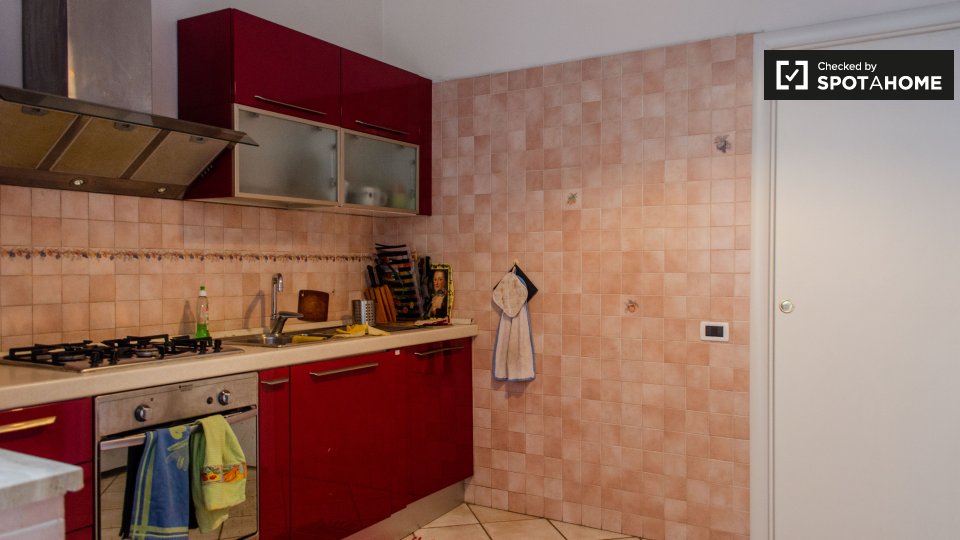 Immagine 11 di Camera condivisa in affitto  in Via Francesco De Vico, 00142 Roma RM, Italy a Roma