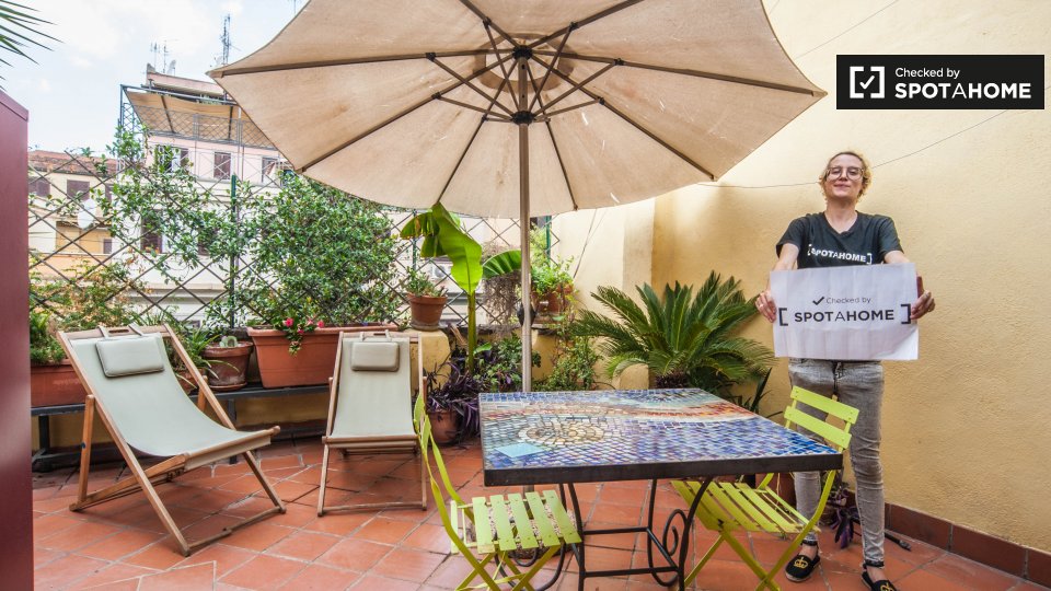 Immagine 14 di Ufficio in affitto  in Via Luigi Pianciani, 00185 Roma RM, Italy a Roma