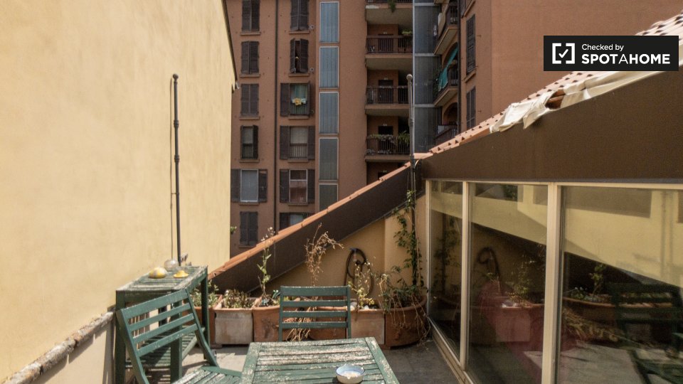 Immagine 10 di Appartamento in affitto  in Via Ascanio Sforza, 20136 Milano MI, Italy a Milano