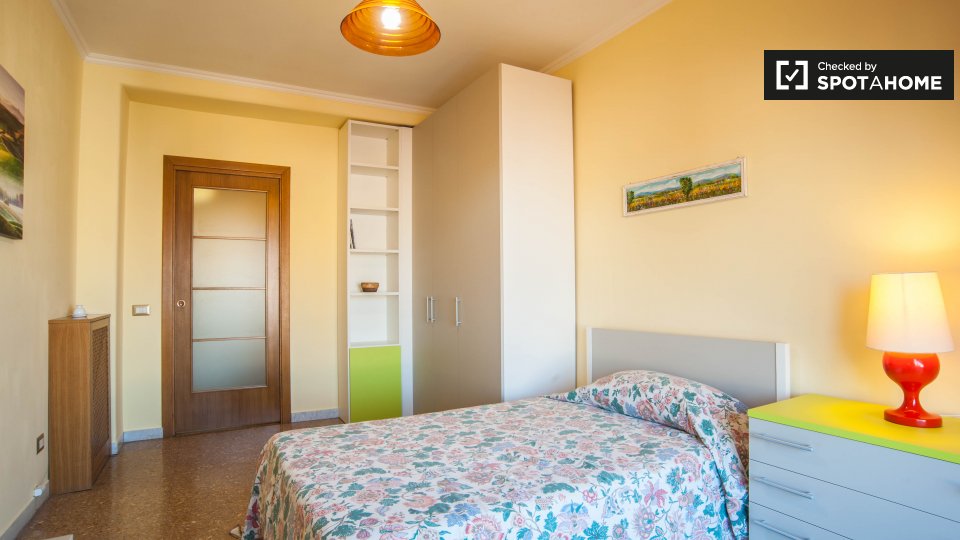 Immagine 18 di Camera condivisa in affitto  in Via Nemorense, 00199 Roma RM, Italy a Roma