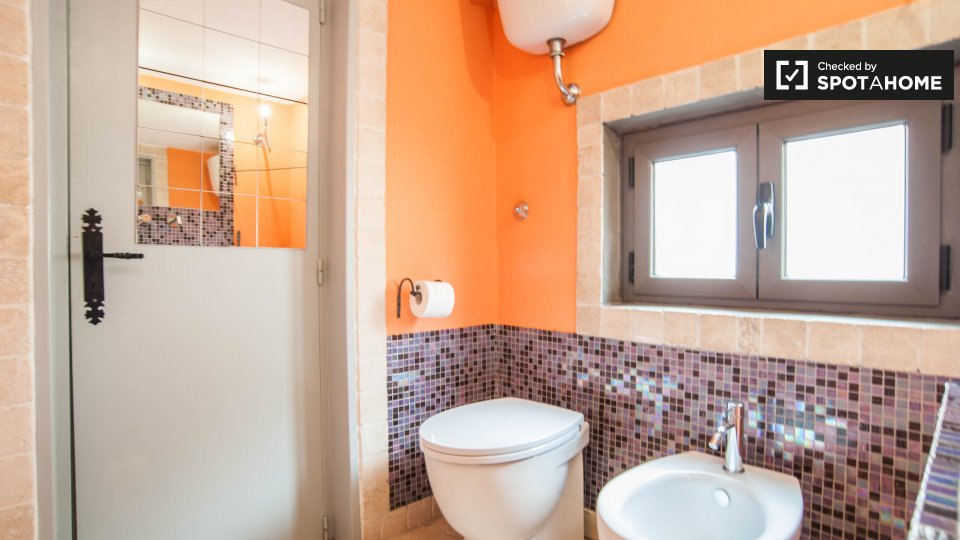 Immagine 11 di Ufficio in affitto  in Via Luigi Pianciani, 00185 Roma RM, Italy a Roma