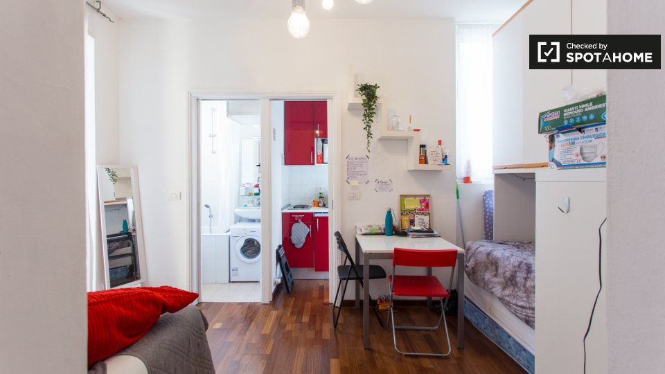 Immagine 1 di Ufficio in affitto  in Via Cesare Cesariano, 20154 Milano MI, Italy a Milano