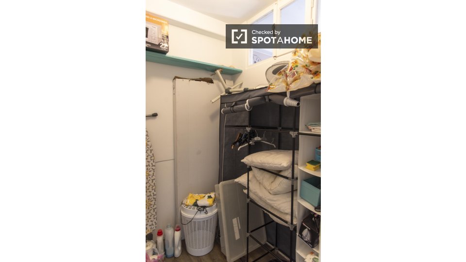 Immagine 19 di Appartamento in affitto  in Via Cesare Baronio a Roma