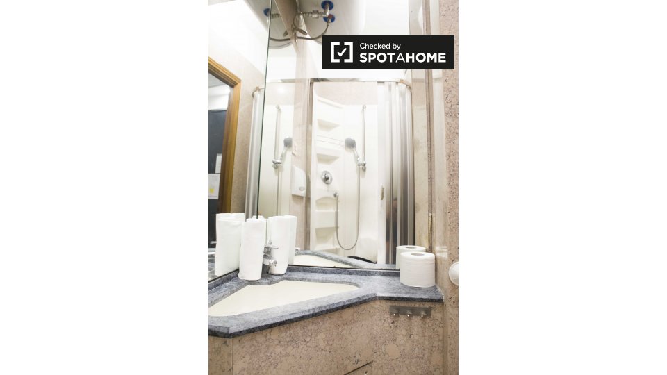 Immagine 9 di Ufficio in affitto  in Via Zucchelli a Roma