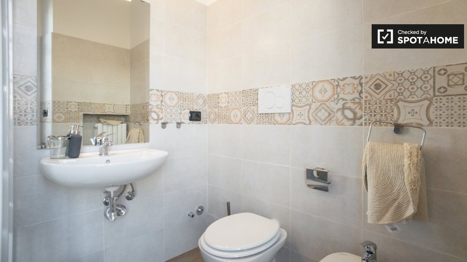 Immagine 10 di Ufficio in affitto  in Via Santa Maria Podone, 20123 Milano MI, Italy a Milano