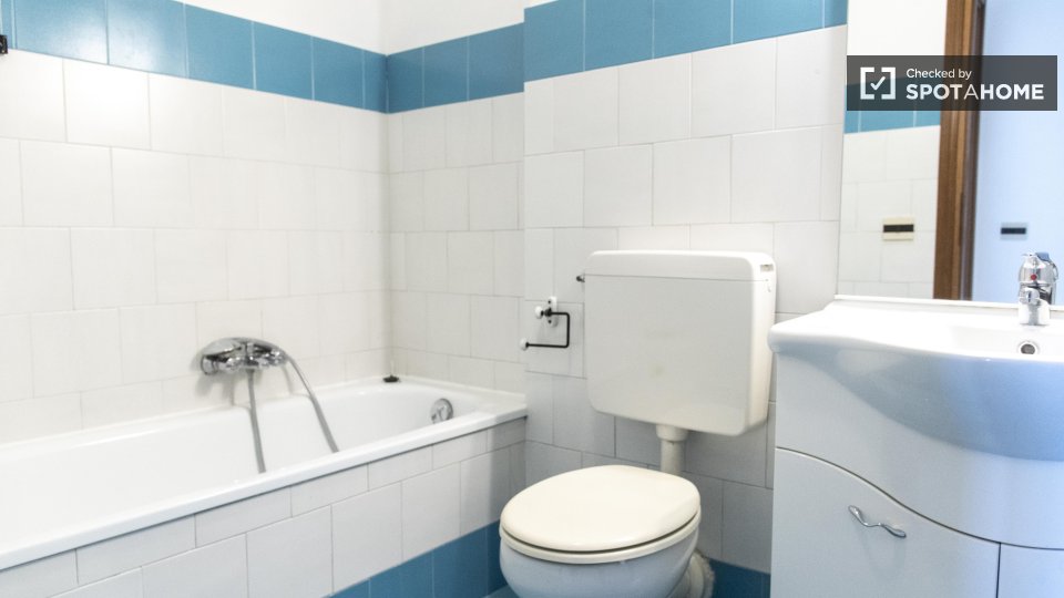 Immagine 10 di Appartamento in affitto  in Viale dei Caduti per la Resistenza a Roma