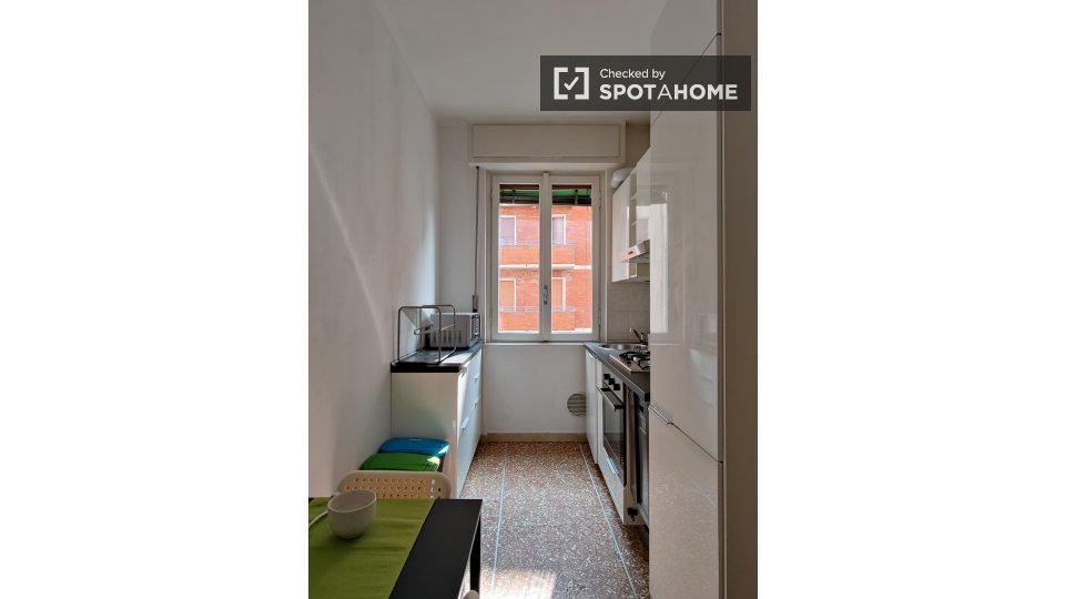 Immagine 6 di Camera condivisa in affitto  in Via Fratelli Rosselli a Milano