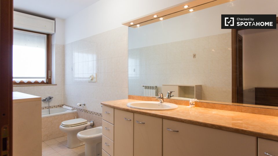 Immagine 14 di Appartamento in affitto  in Via Francesco Gonin a Milano