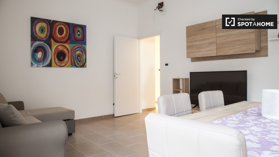 Immagine 9 di Camera condivisa in affitto  in Via Lattanzio a Roma