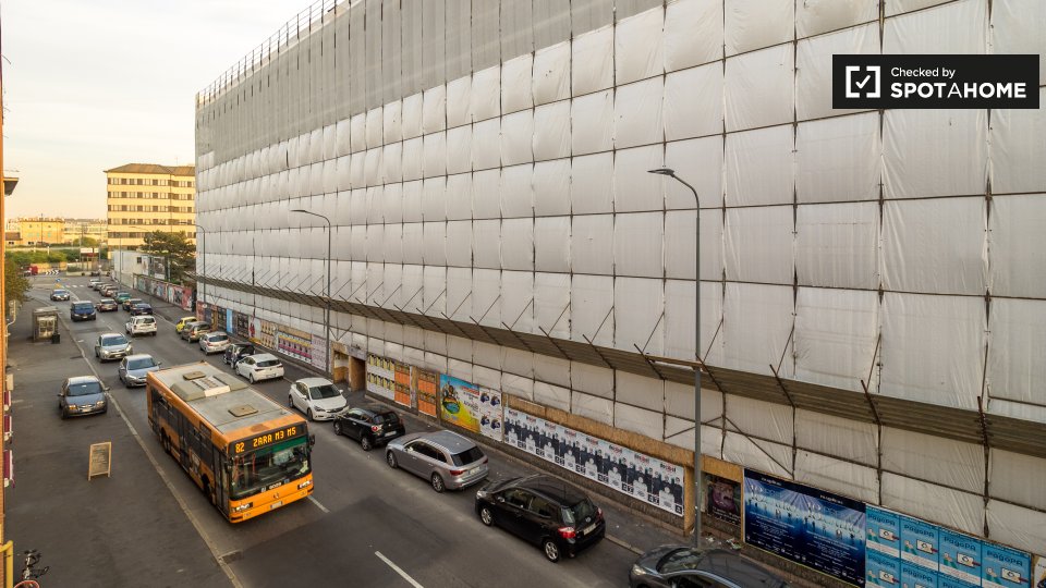 Immagine 12 di Ufficio in affitto  in Via Enrico Cosenz a Milano