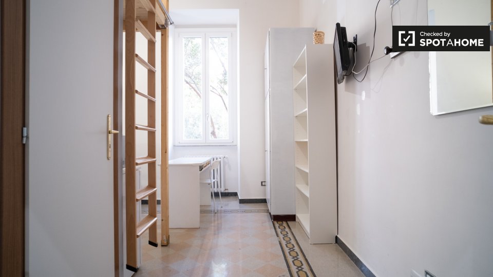 Immagine 2 di Ufficio in affitto  in Via Enrico Tazzoli, 13, 00195 Roma RM, Italy a Roma