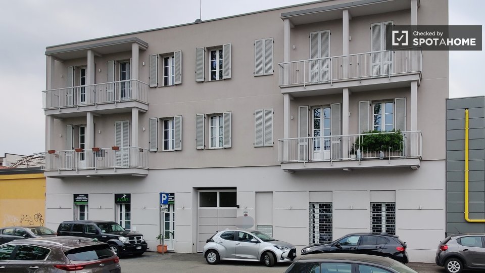 Immagine 15 di Camera condivisa in affitto  in Via Privata San Basilio a Milano