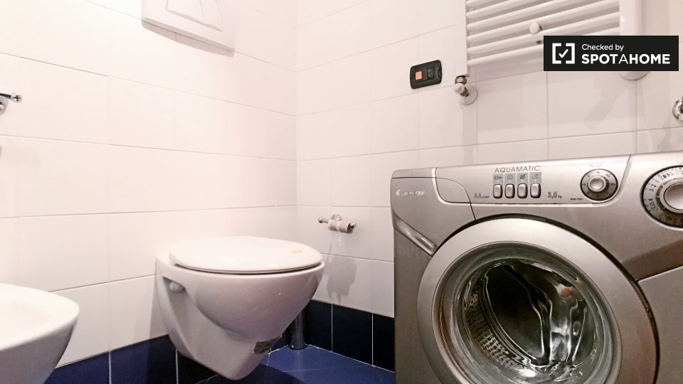 Immagine 16 di Ufficio in affitto  in Via Antonio Tantardini, 20136 Milano MI, Italy a Milano