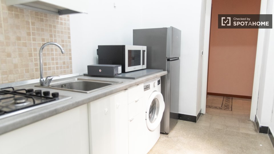 Immagine 5 di Ufficio in affitto  in Via Napoleone III a Roma