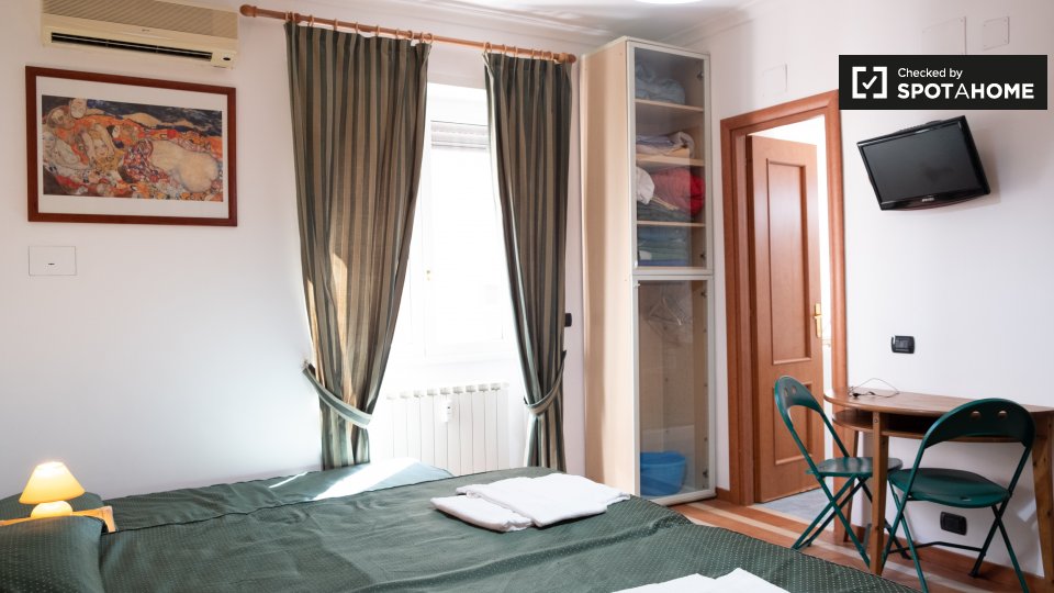 Immagine 1 di Ufficio in affitto  in Via Capitan Bavastro, 00154 Roma RM, Italy a Roma