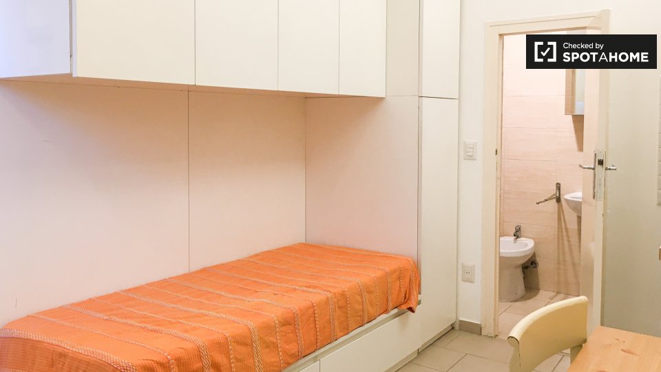 Immagine 1 di Ufficio in affitto  in Via Carroccio a Milano