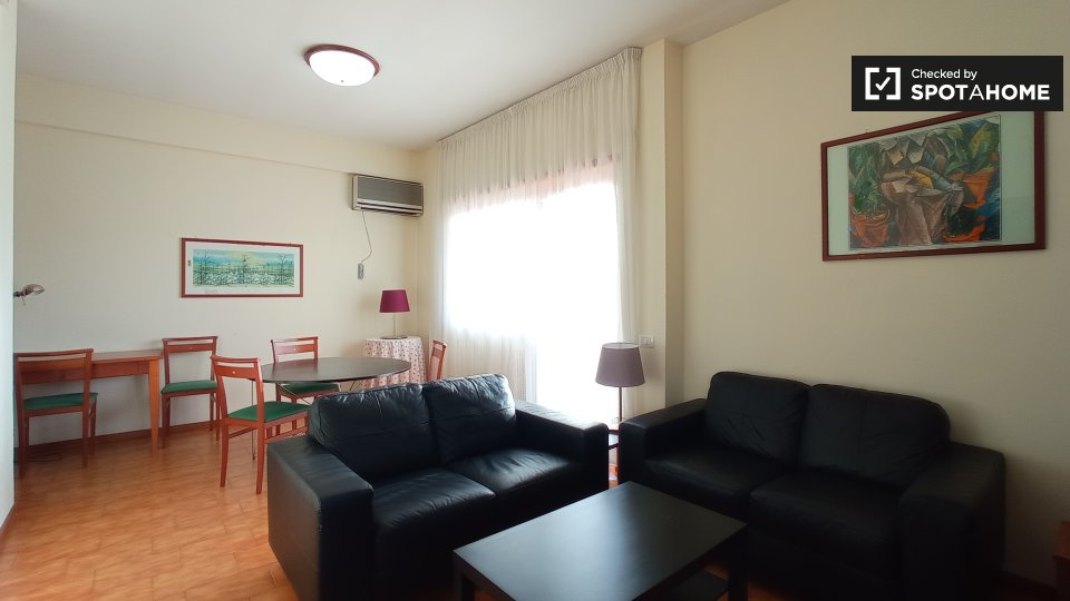 Immagine 7 di Appartamento in affitto  in Via Ildebrando Vivanti a Roma