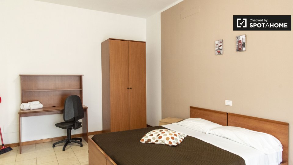 Immagine 3 di Ufficio in affitto  in Viale della Venezia Giulia a Roma