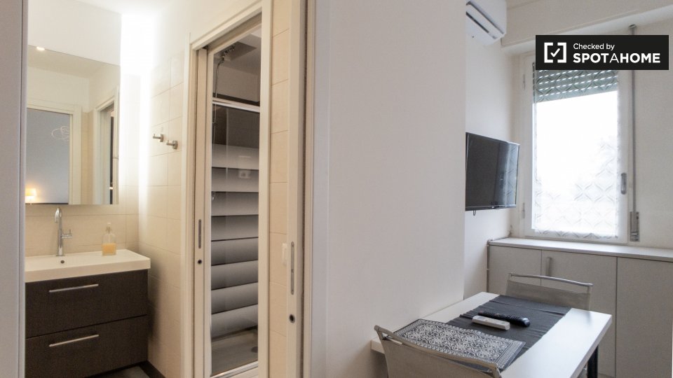 Immagine 8 di Ufficio in affitto  in Via Rogoredo, 20138 Milano MI, Italy a Milano