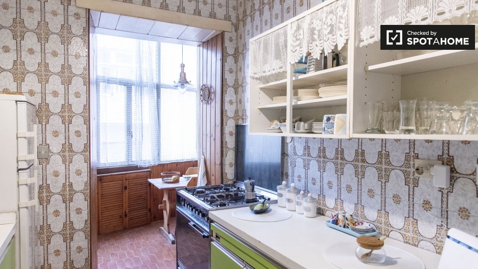 Immagine 11 di Camera condivisa in affitto  in Via Cremuzio Cordo a Roma