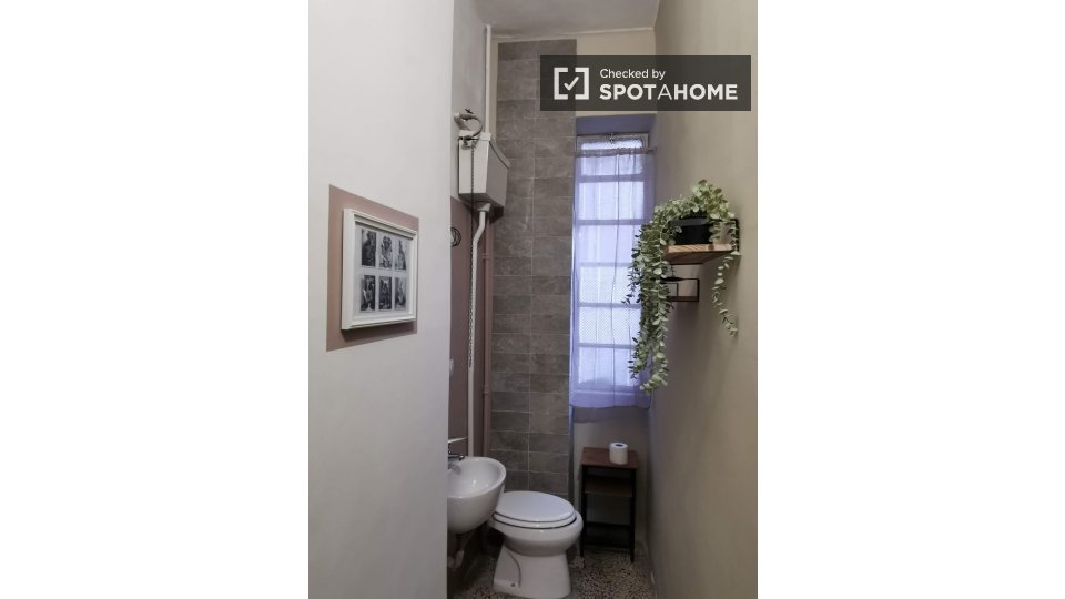 Immagine 14 di Camera condivisa in affitto  in Piazza Tancredi Galimberti a Torino