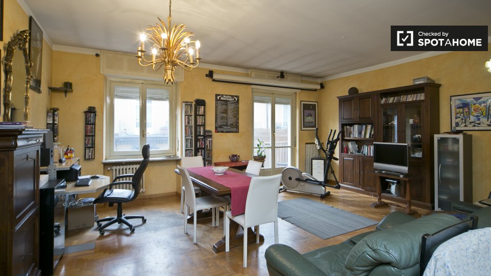 Immagine 3 di Camera condivisa in affitto  in Via Riccardo Sineo a Torino