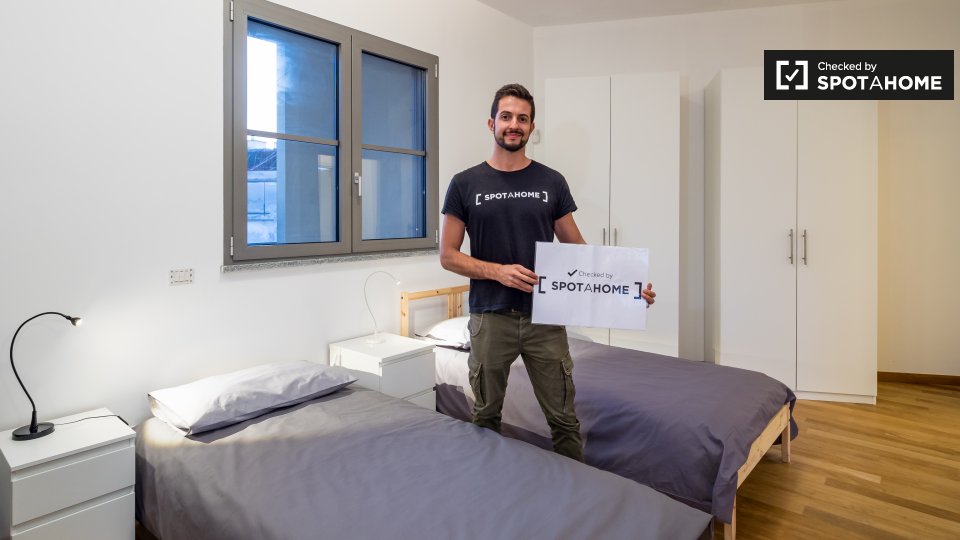 Immagine 10 di Ufficio in affitto  in Via Enrico Cosenz a Milano