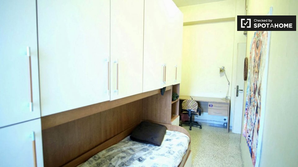 Immagine 16 di Camera condivisa in affitto  in Piazza San Giovanni Bosco a Roma