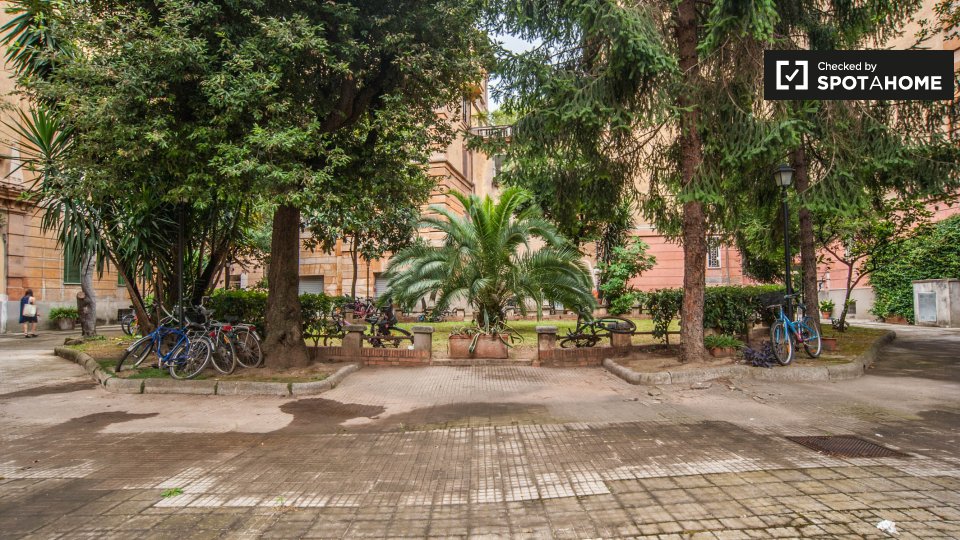 Immagine 18 di Camera condivisa in affitto  in Piazza Melozzo da Forlì, 00196 Roma RM, Italy a Roma