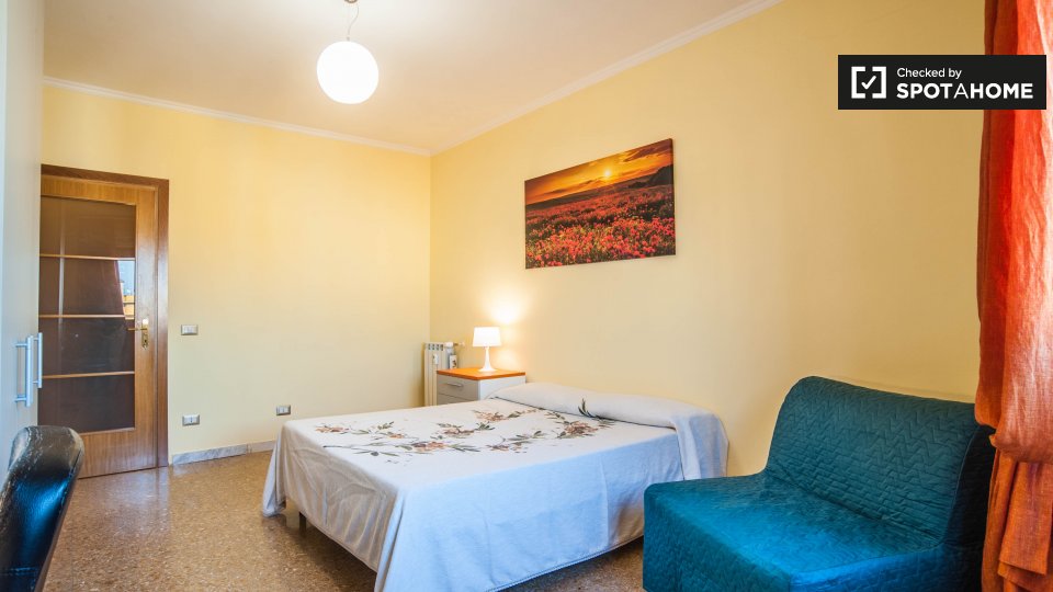 Immagine 14 di Camera condivisa in affitto  in Via Nemorense, 00199 Roma RM, Italy a Roma