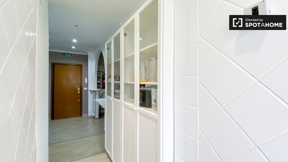 Immagine 13 di Camera condivisa in affitto  in Via Giovanni da Empoli a Roma