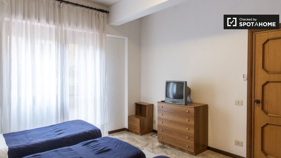 Immagine 13 di Appartamento in affitto  in Via della Balduina a Roma