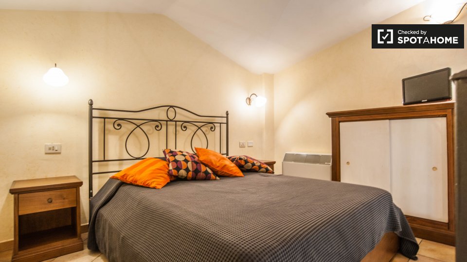 Immagine 4 di Appartamento in affitto  in Via Tuscolana a Roma