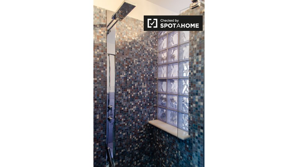 Immagine 9 di Camera condivisa in affitto  in Via Benedetto Croce, 00142 Roma RM, Italy a Roma