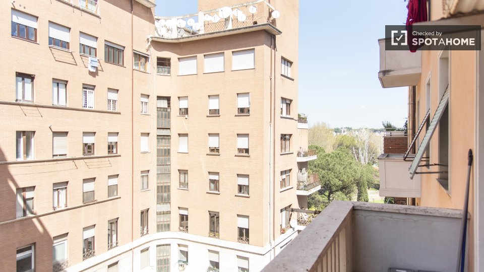 Immagine 19 di Appartamento in affitto  in Via dei Podesti a Roma