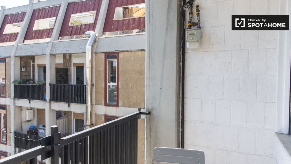 Immagine 11 di Camera condivisa in affitto  in Viale Etiopia a Roma