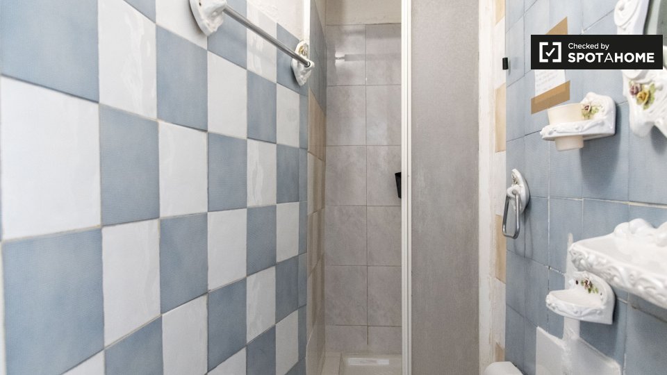 Immagine 6 di Camera condivisa in affitto  in Circonvallazione Nomentana a Roma