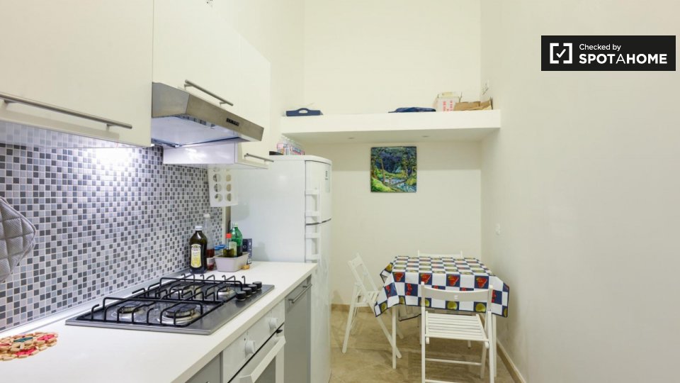 Immagine 8 di Camera condivisa in affitto  in Via Basento a Roma